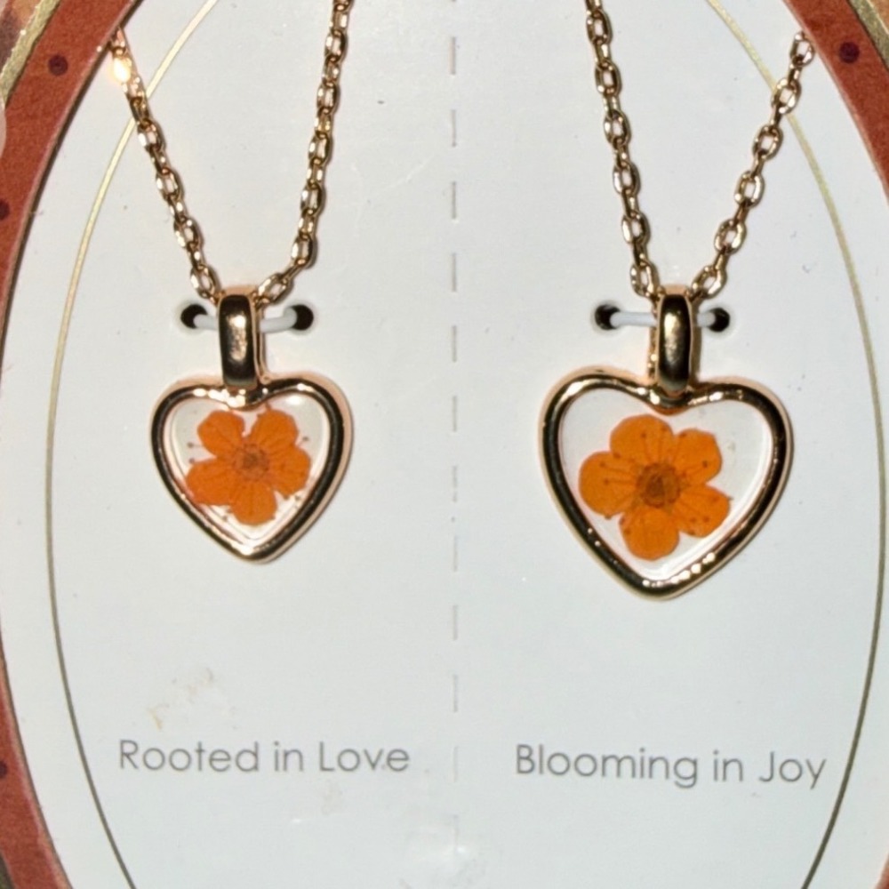 Bellissima Necklace Set NEW 14k Gold Dipped Pressed Cosmo Flower Heart